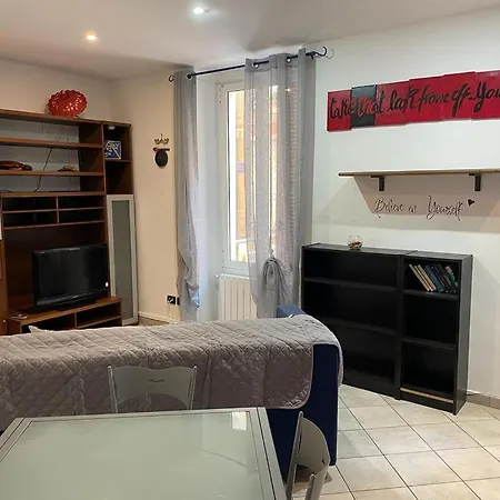 Casa Celeste, Bilocale Nel Pieno Centro Di ألاسيو