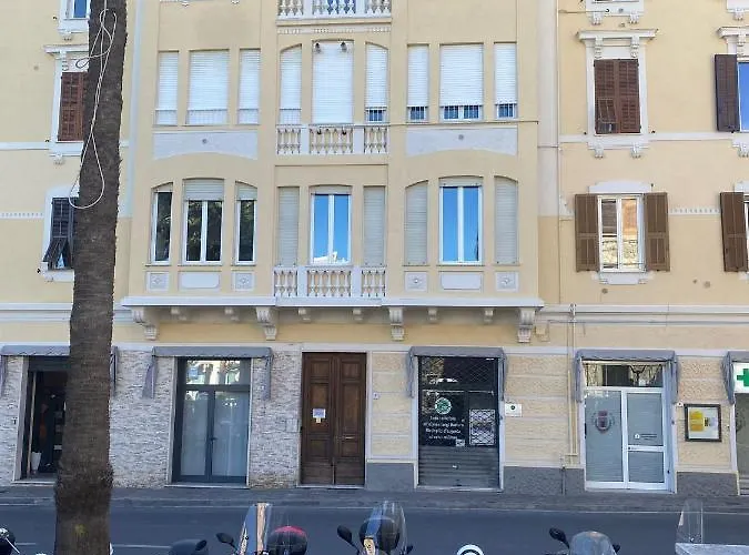 Casa Celeste, Bilocale Nel Pieno Centro Di Alassio